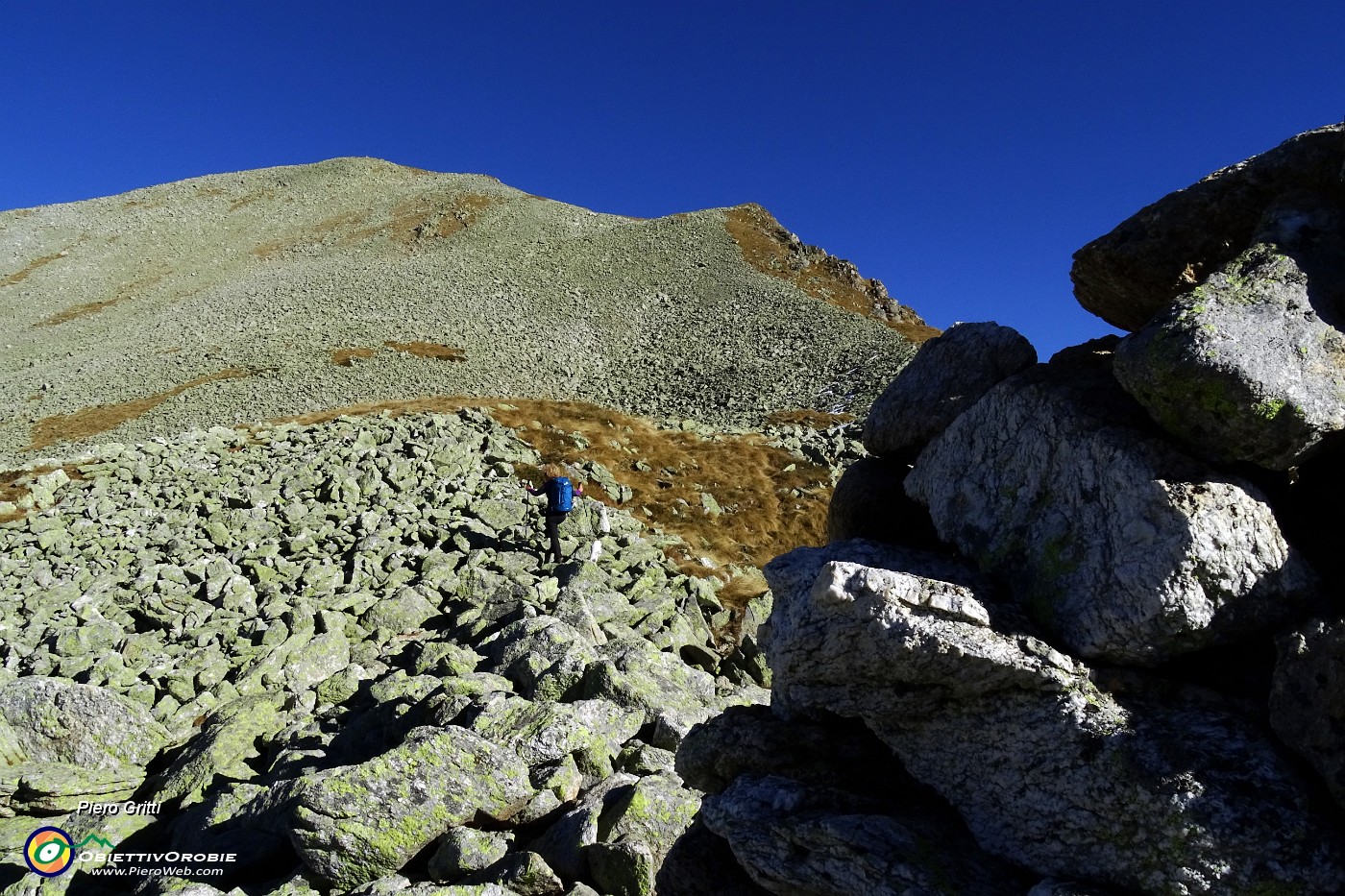 32 Pes (Pizzo) Gerna (mucchio-ammasso di sassi-pietraia).JPG -                                